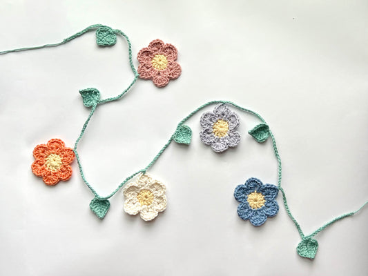 Daisy Girl Crochet Garland